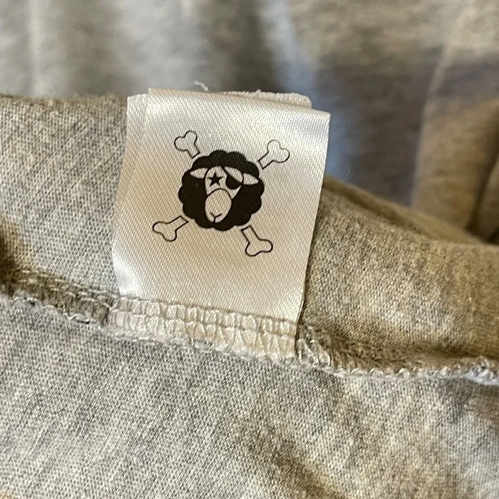 nununu Gray Kids Shirt with Skull Design - Picture 5 of 7
